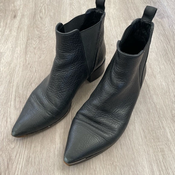 Acne Shoes | Acne Studios Jensen Grain Chelsea Booties | Color: Black | Size: 8 | Ksquareduh's Closet